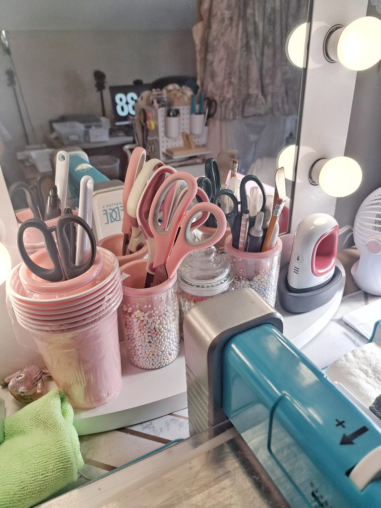 I like my Pinky Craftroom ~ BellaArt Creatives, Kim McDougal Handmade Crafter